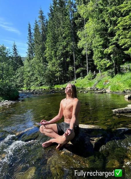 偷半日闲！哈兰德的夏天：和女朋友一起度假 和朋友一起游艇